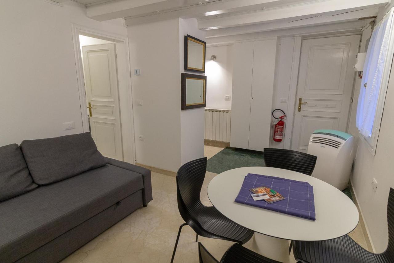 Veneziacentopercento Ponte Novo Apartment Luaran gambar